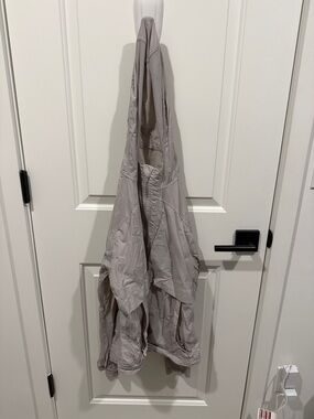 lululemon athletica Light Gray/lavender windbreaker